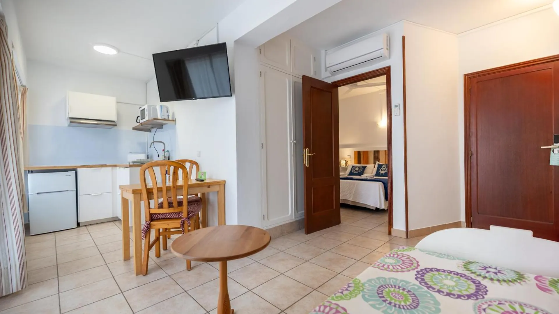 Hostal Doris - Adults Only Colonia de Sant Jordi Pensjonat